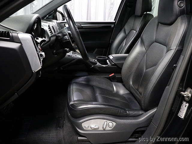 Porsche Cayenne image 10