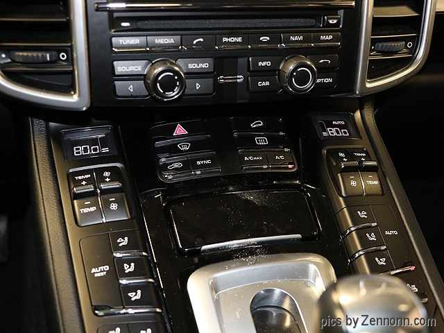 Porsche Cayenne image 19